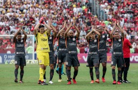 Elenco corinthiano agrade  presena da torcida na derrota para o Flamengo