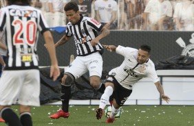 Clayson fez tima partida diante o Atltico Mineiro