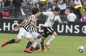 Fagner foi um dos destaques da partida contra o Atlético Mineiro