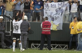 Jadson marcou o gol de empate do Corinthians contra o Atltico Mineiro