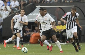 J atuando contra o Atltico Mineiro, na partida de entrega da taa de campeo