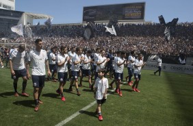 Jogadores treinaram na Arena Corinthians diante mais de 15 mil torcedores