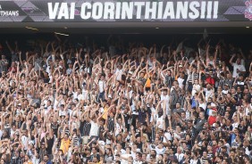 A torcida lotou o estádio na entrega da taça de heptacampeão brasileiro