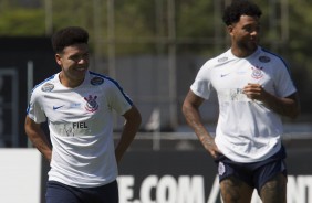 Clayson e Kazim no treino desta quarta-feira no CT Joaquim Grava