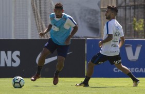 Clayson e Leo Prncipe no treino desta quarta-feira no CT Joaquim Grava