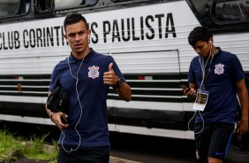 O volante Renan Areias chega ao estdio para duelo contra o Sport, pela Copinha 2018
