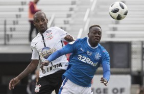 Romão começou a partida contra o Rangers como titular