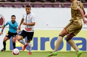 Rafael Bilu em jogada durante partida contra o Sport, pela Copinha