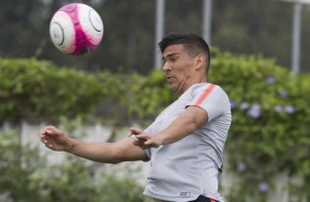 Balbuena est em negociao para renovar com o Corinthians e segue treinando