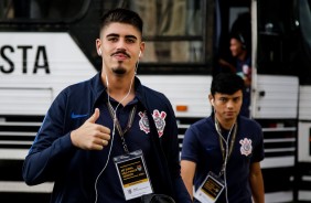 Goleiro Diego chegando  Fonte Luminosa para jogo contra a Ferroviria