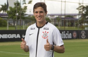 Corinthians desembolsar cerca de R$ 8 milhes pelo meio-campista