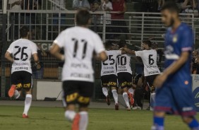 Jadson marcou o primeiro gol contra o So Caetano, no Pacaembu