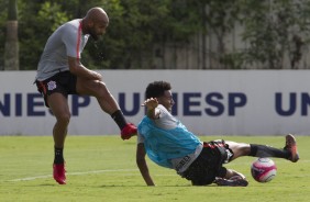 Fellipe Bastos e Warian no treino desta tarde no CT