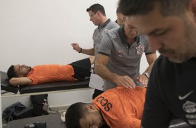 Loss fala com Gabriel antes do jogo contra o São Caetano, pelo Paulistão, no Pacaembu