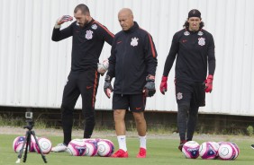 Walter, Mauri e Cssio no treino de goleiros de hoje no CT