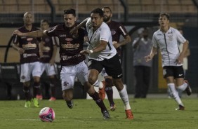 Junior Dutra caçado em campo contra a Ferroviária