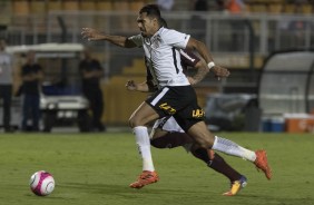 Junior Dutra com muita disposição contra a Ferroviária, pelo campeonato paulista
