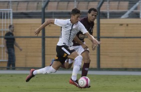 Mateus Vital fez seu primeiro jogo com a camisa do Timo contra a Ferroviria, no Pacaembu