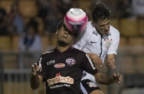 O xerife Balbuena atuando contra a Ferroviria, pelo Paulisto