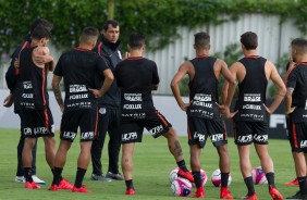 Elenco treina para enfrentar a Ferroviária