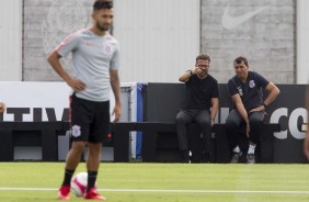 Clber Xavier veio acompanhar o treino corinthiano deste sbado