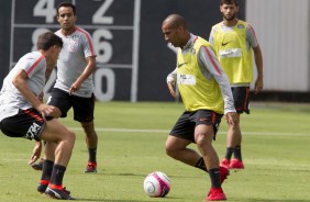Jadson, Emerson Sheik e cia. treinaram na manhã deste sábado no CT
