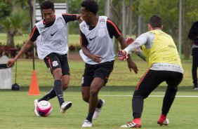 Warian e Moisés no treinamento de hoje no CT