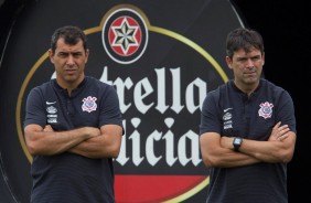 Carille e Leonardo Cuca durante o jogo-treino entre Atlético-PR e Corinthians no CT