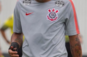 Sheik atuando contra o Atlético-PR em jogo-treino no CT