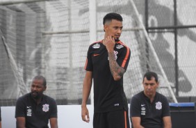 Fabinho, Lucca e Carille durante jogo-treino contra o Red Bull Brasil no CT