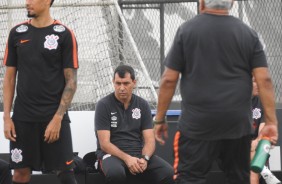 Fbio Carille durante jogo-treino no CT Joaquim Grava; O adversrio  o Red Bull