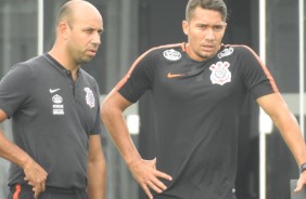 Fabrcio do Prado e Jean durante o jogo-treino contra o RB Brasil no CT