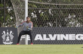 O goleiro corinthiano durante jogo amistoso contra o RB Brasil