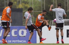 Jogadores treinaram no CT para enfrentar o Palmeiras no sbado