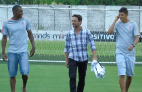 Duílio caminha com os reforços Marllon e Matheus no CT