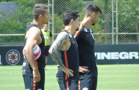 Jean, Fagner e Camacho no CT durante o treino desta manh