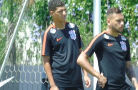 Matheus Matias assinou contrato com o Corinthians ontem