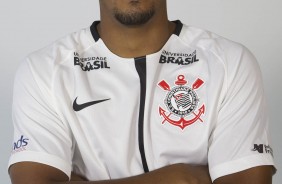 As tradicionais fotos 3x4 do elenco corinthiano: Léo Príncipe