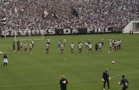 Jogadores durante treino na Arena Corinthians