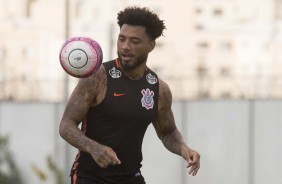 Kazim treinando no CT antes do clssico contra o Palmeiras