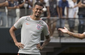 Lucca abre o sorriso no treino