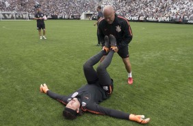 Mauri Lima e Cássio durante atividade de hoje na Arena Corinthians
