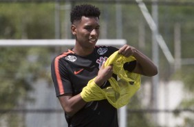 Warian durante o treino no CT
