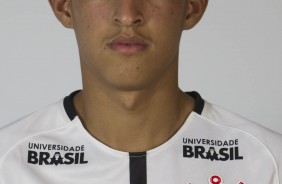 Matheus Matias durante seu primeiro ensaio 3x4 no Corinthians