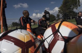 Jogadores treinam no El Campincito para enfrentar o Millonarios amanhã