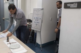 Fábio Carille prepara os últimos detalhes antes de encarar o Millonarios, na Colômbia