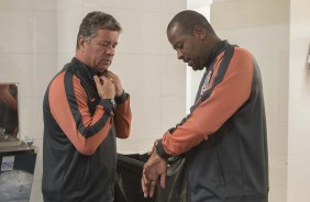 Walmir Cruz e Fabinho antes do duelo contra o Millonarios, na Colômbia