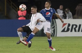 Gabriel atuando contra o Millonarios, na Colõmbia