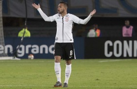 Maycon atuou na lateral esquerda contra o Millonarios, pela Libertadores 2018