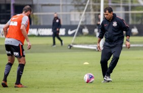 Dois mitos: Danilo e Carille no treino de hoje no CT